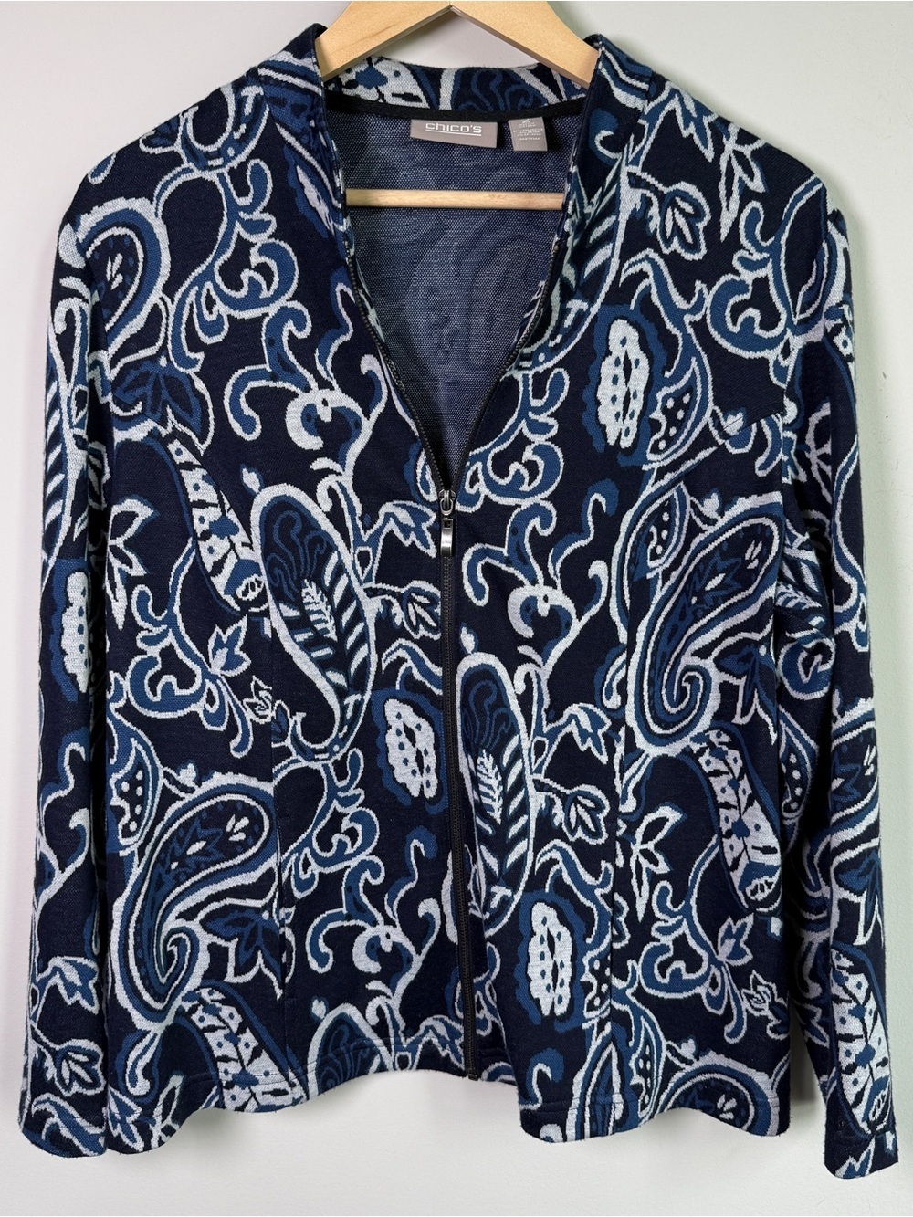 Chico’s Navy Paisley Knit Zip Jacket Size 2 Large Boho Coastal Grandma Pocket